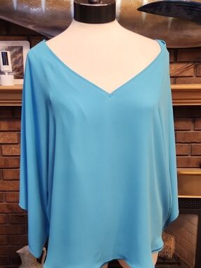 White House Black Market Sky Blue V-Neck Flowing Tunic Spring Plus Size Fairy